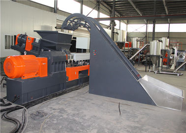 Chine Granules à deux étages de PVC de machine d&#039;extrudeuse de système de contrôle de PLC faisant la machine usine