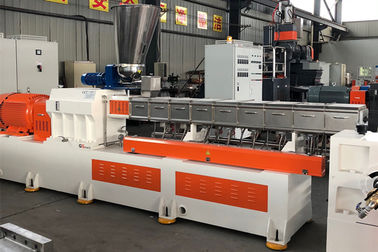 Chine machine jumelle de boudineuse à vis de 75mm 500 kg/h heures de capacité 12 mois de garantie usine